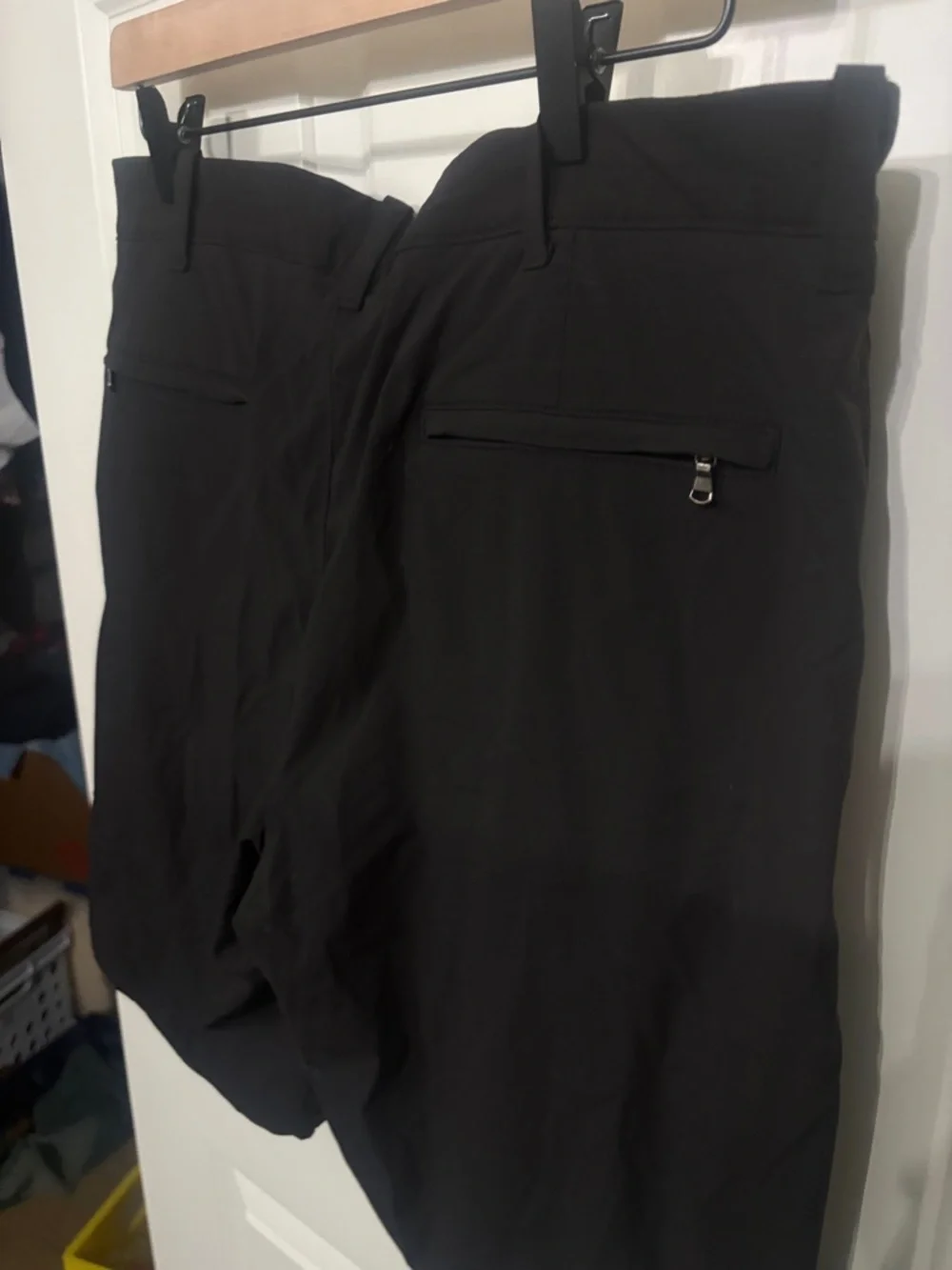 J. Crew Black Flat-Front Tech Stretch Men’s Shorts 34 waist 10.5 inch inseam